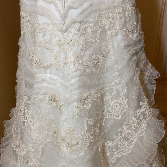 Oleg Cassini Ivory Wedding Dress with Train - Picture 9 of 14